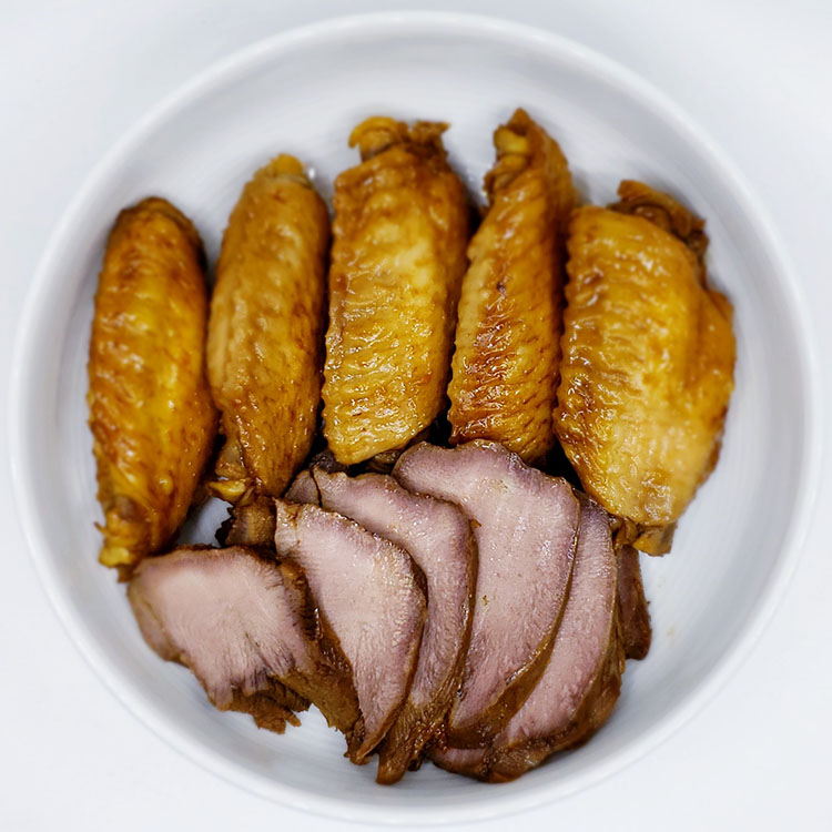滷雞翼、豬脷