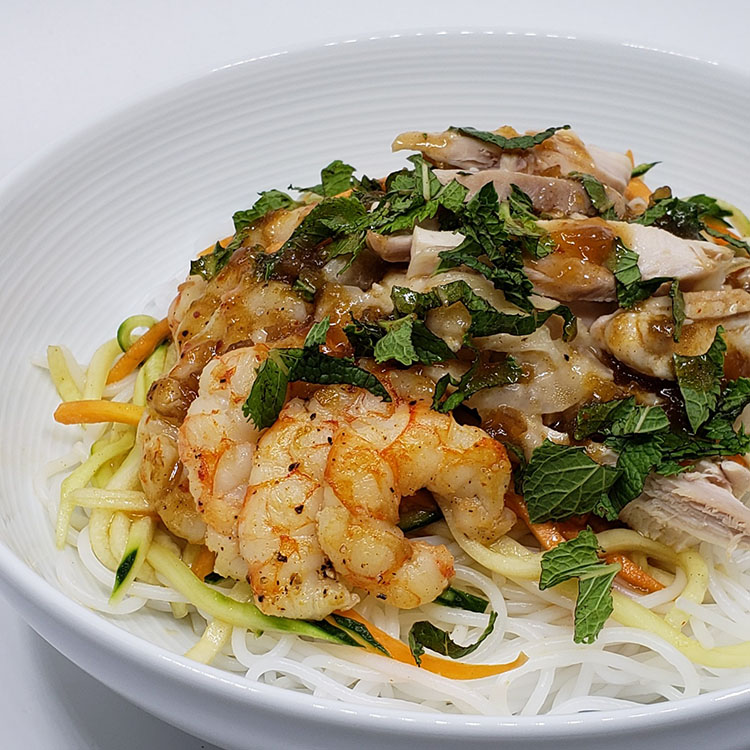 鮮蝦雞肉撈檬（北海道洋蔥甜蝦沙律汁之一）